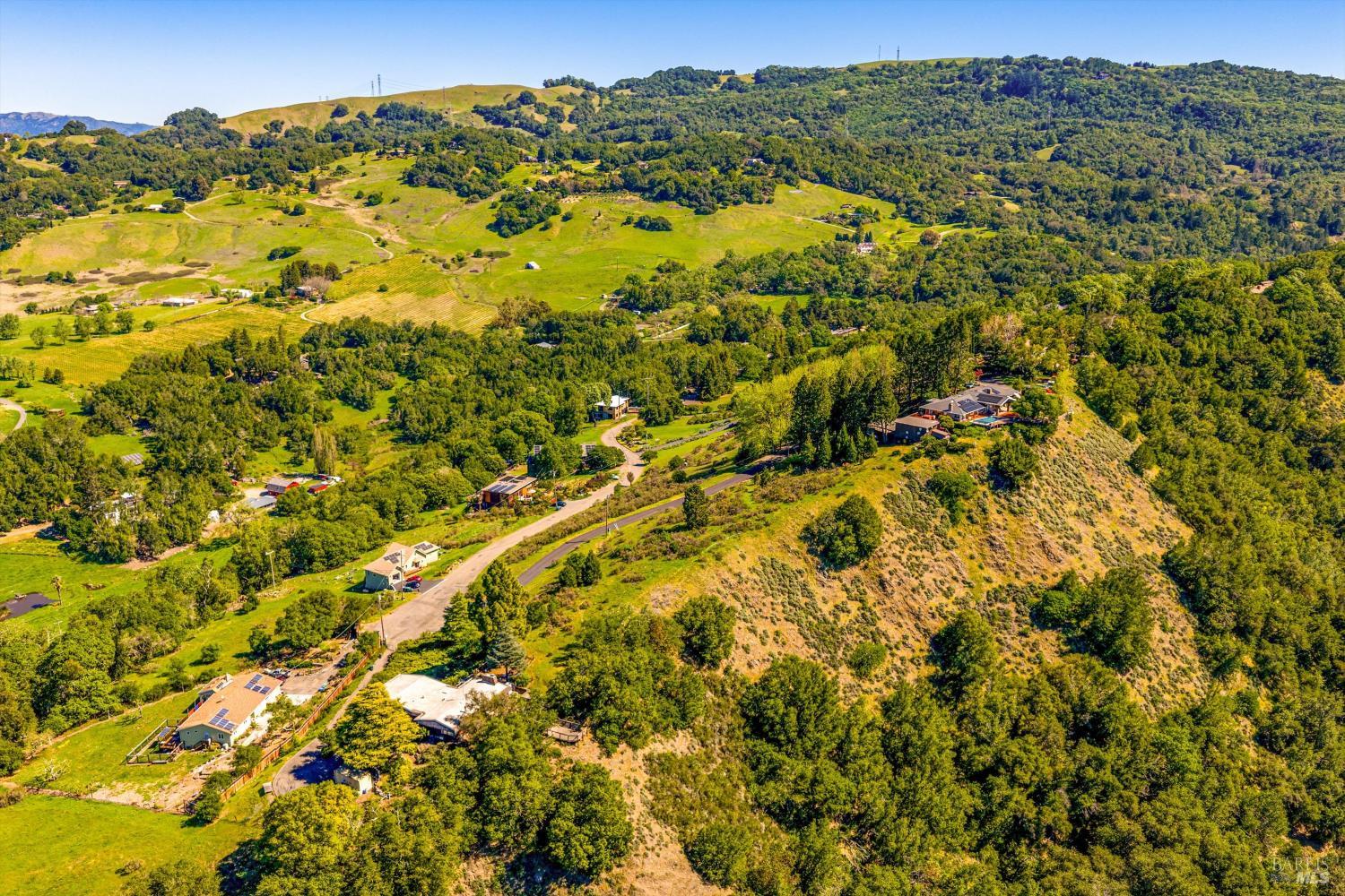 6048 Hyland Way Penngrove CA 94951