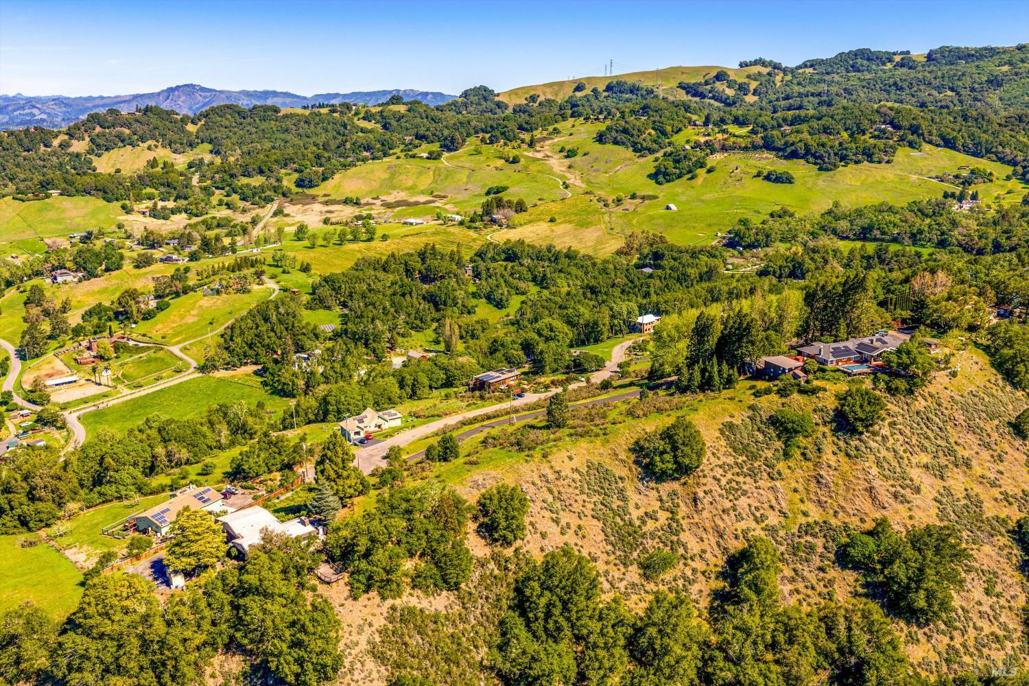 6048 Hyland Way Penngrove CA 94951