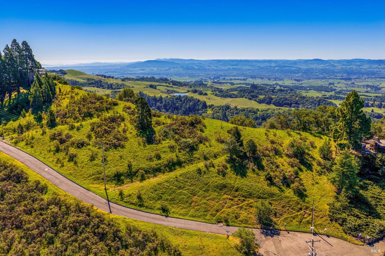 6048 Hyland Way Penngrove CA 94951