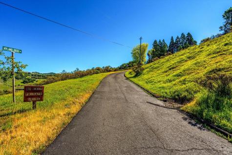6048 Hyland Way Penngrove CA 94951