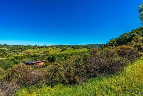 6048 Hyland Way Penngrove CA 94951