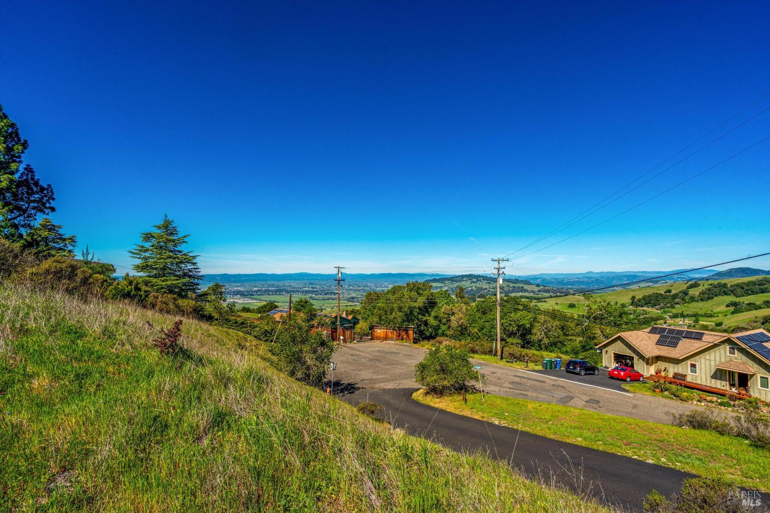 6048 Hyland Way Penngrove CA 94951