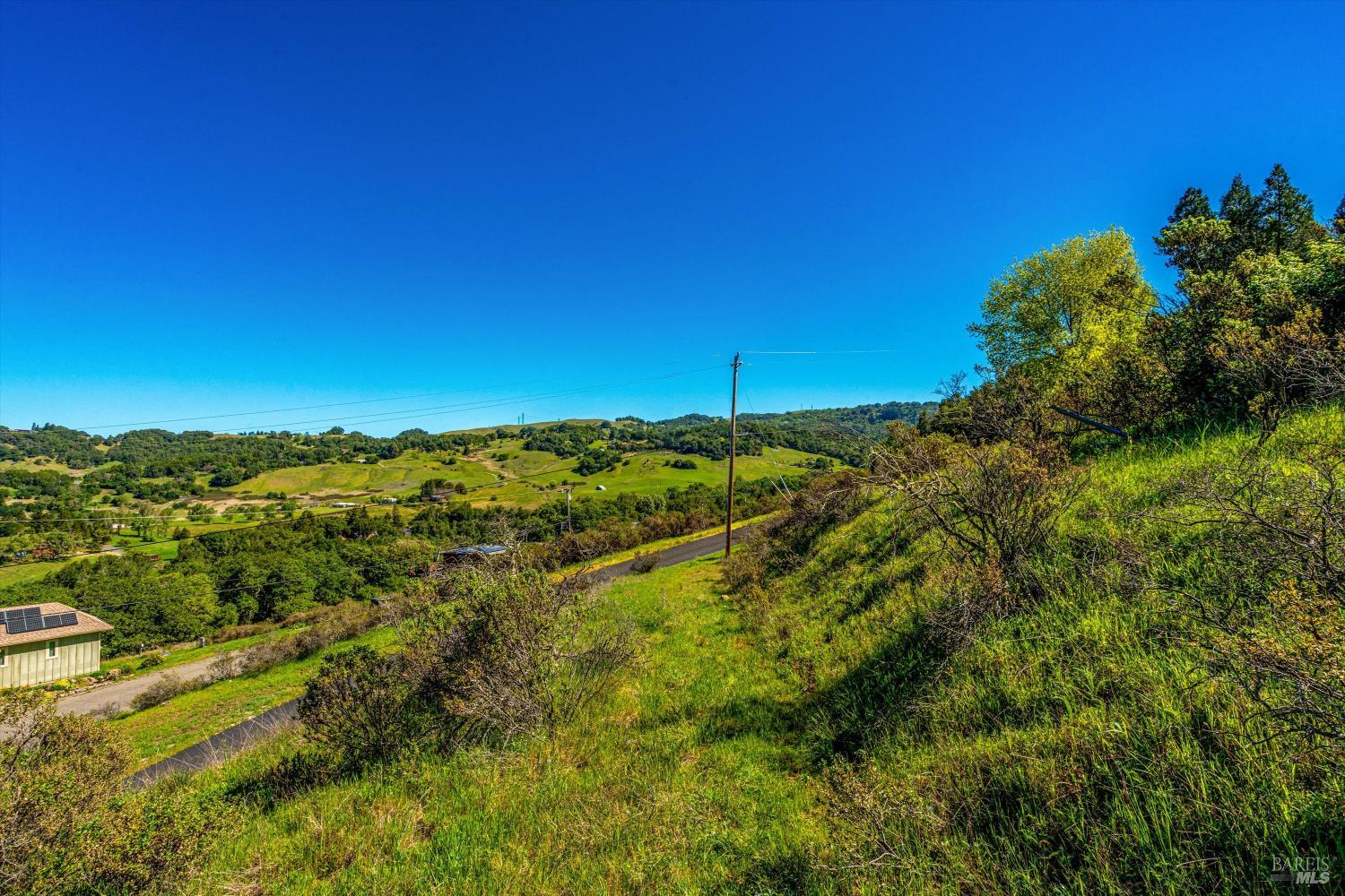 6048 Hyland Way Penngrove CA 94951