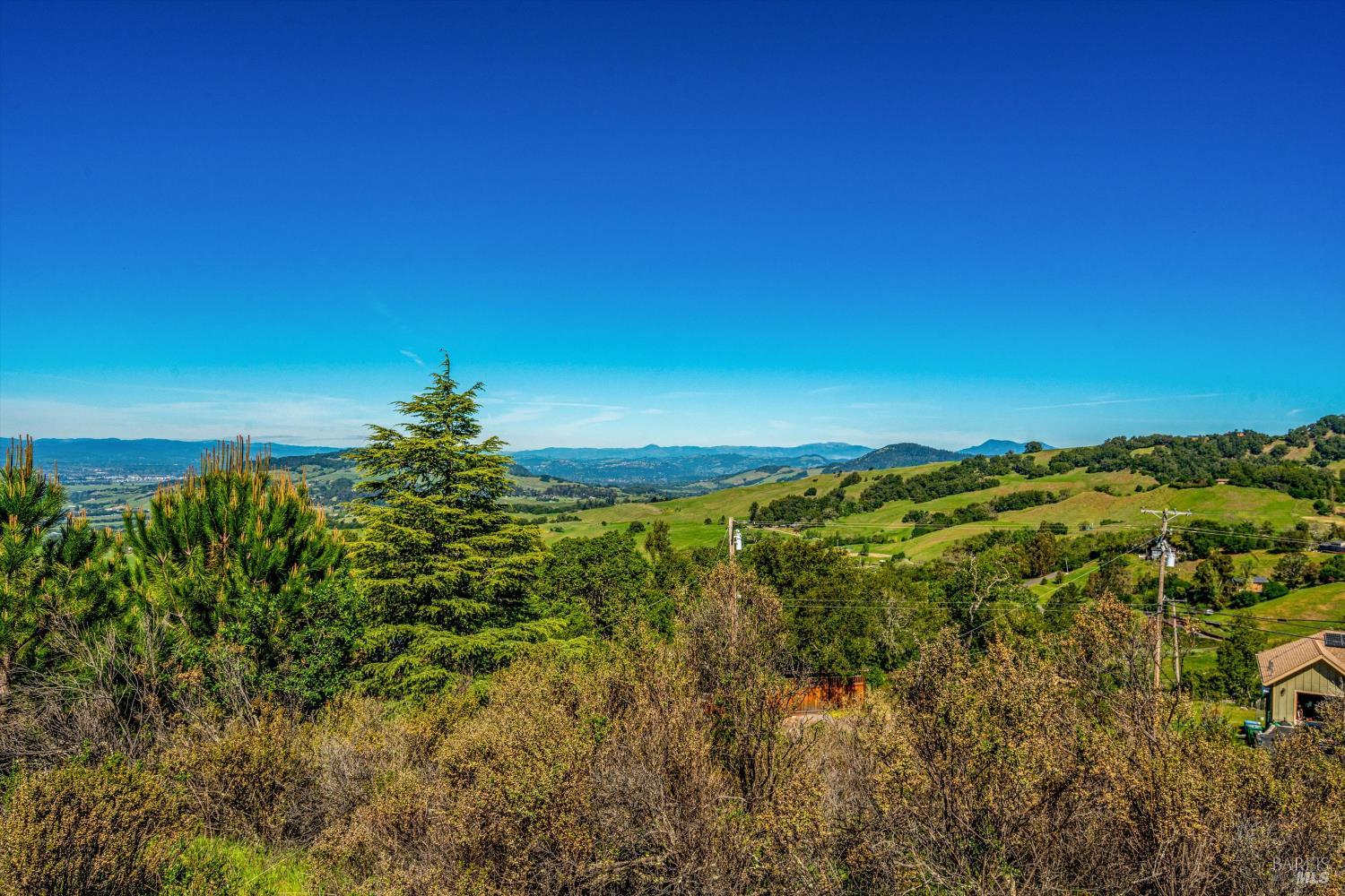 6048 Hyland Way Penngrove CA 94951