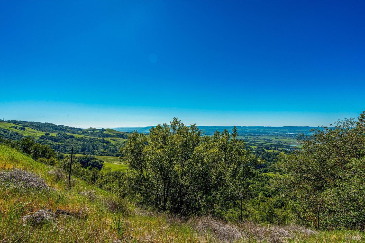 6048 Hyland Way Penngrove CA 94951