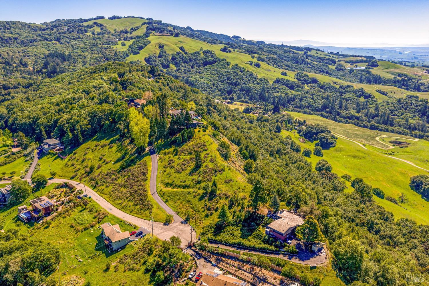 6048 Hyland Way Penngrove CA 94951