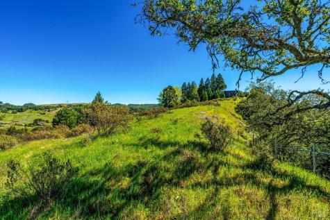 6048 Hyland Way Penngrove CA 94951