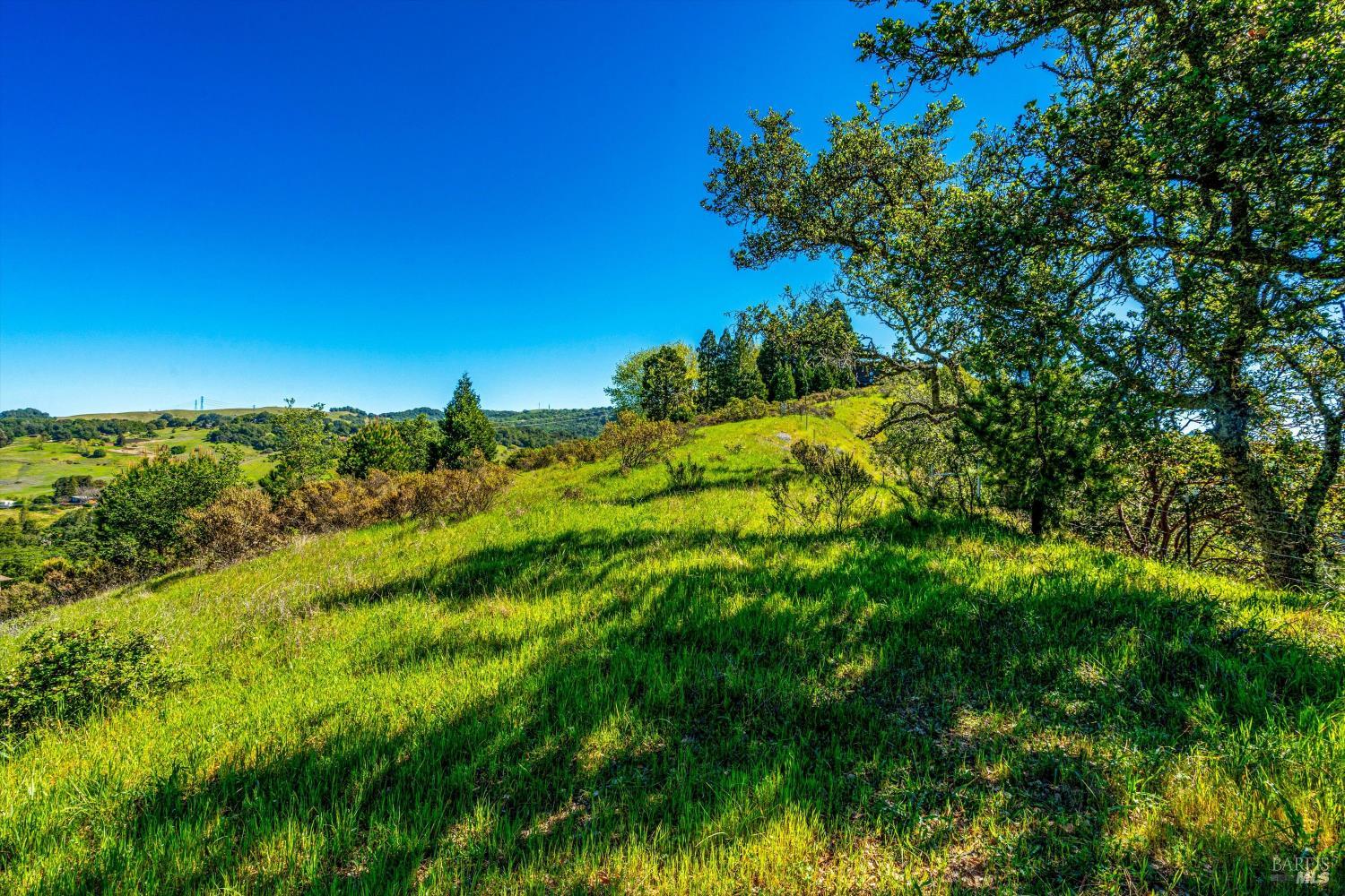 6048 Hyland Way Penngrove CA 94951