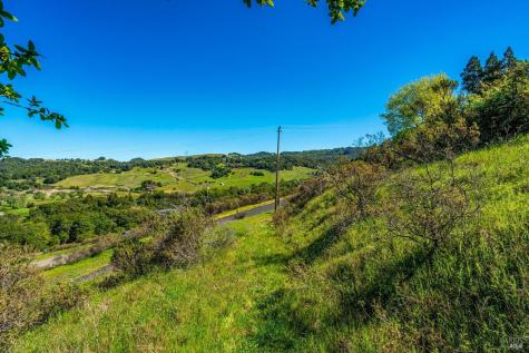 6048 Hyland Way Penngrove CA 94951