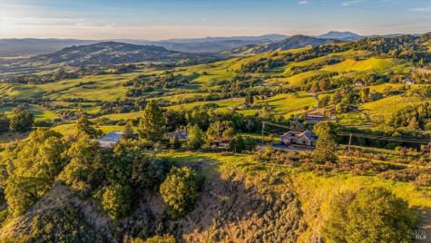 6048 Hyland Way Penngrove CA 94951