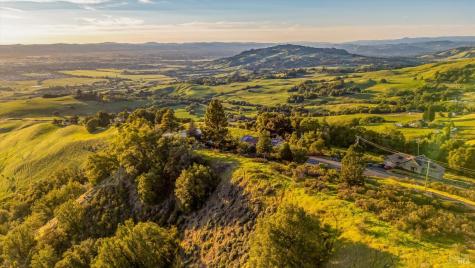 6048 Hyland Way Penngrove CA 94951