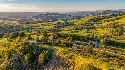 6048 Hyland Way Penngrove CA 94951