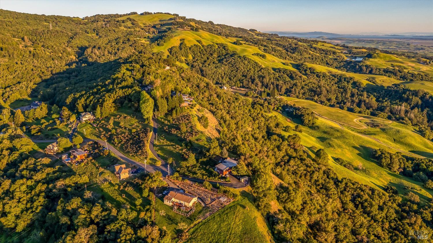 6048 Hyland Way Penngrove CA 94951
