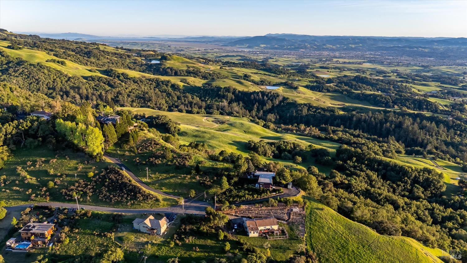 6048 Hyland Way Penngrove CA 94951