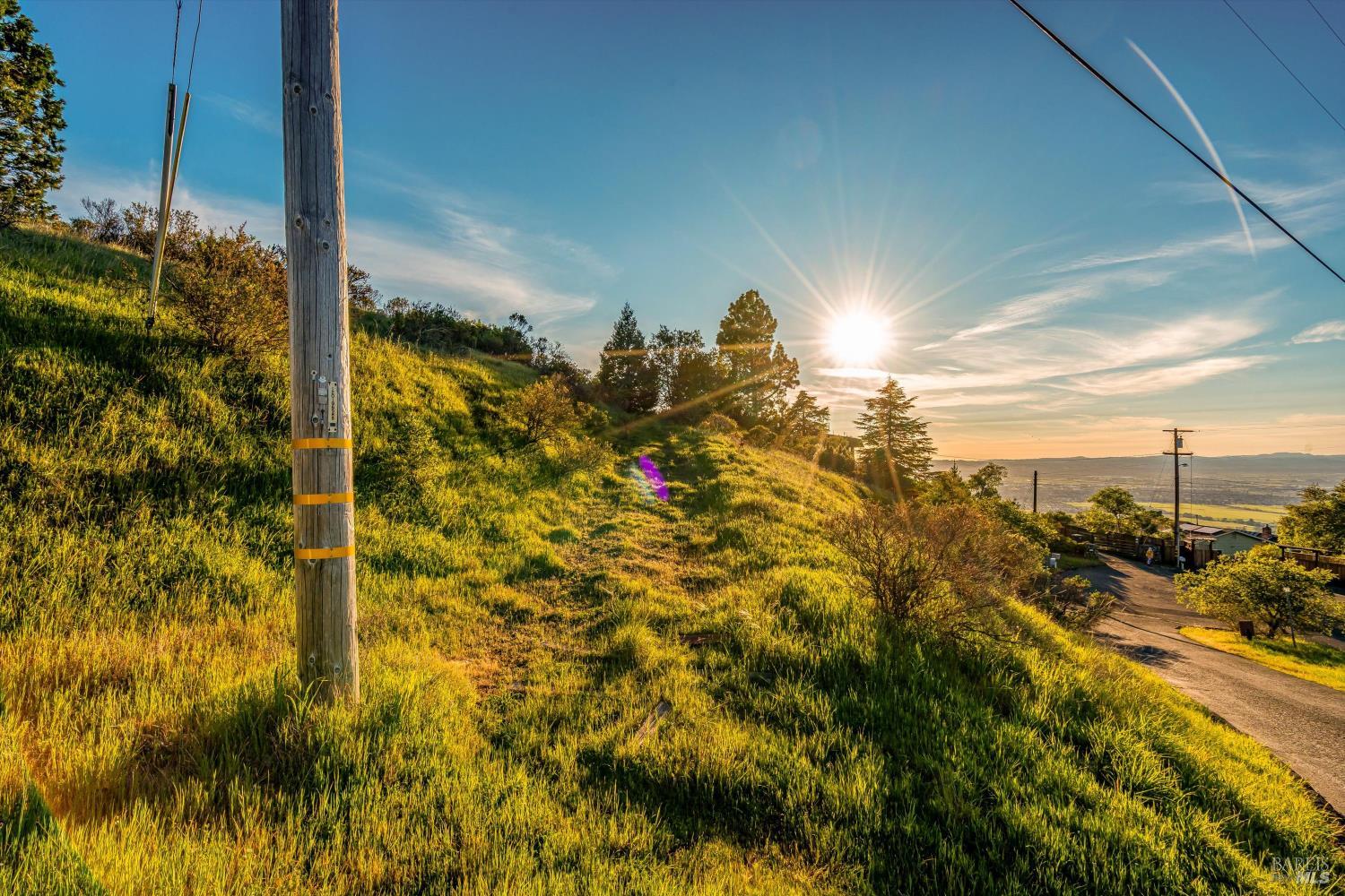 6048 Hyland Way Penngrove CA 94951