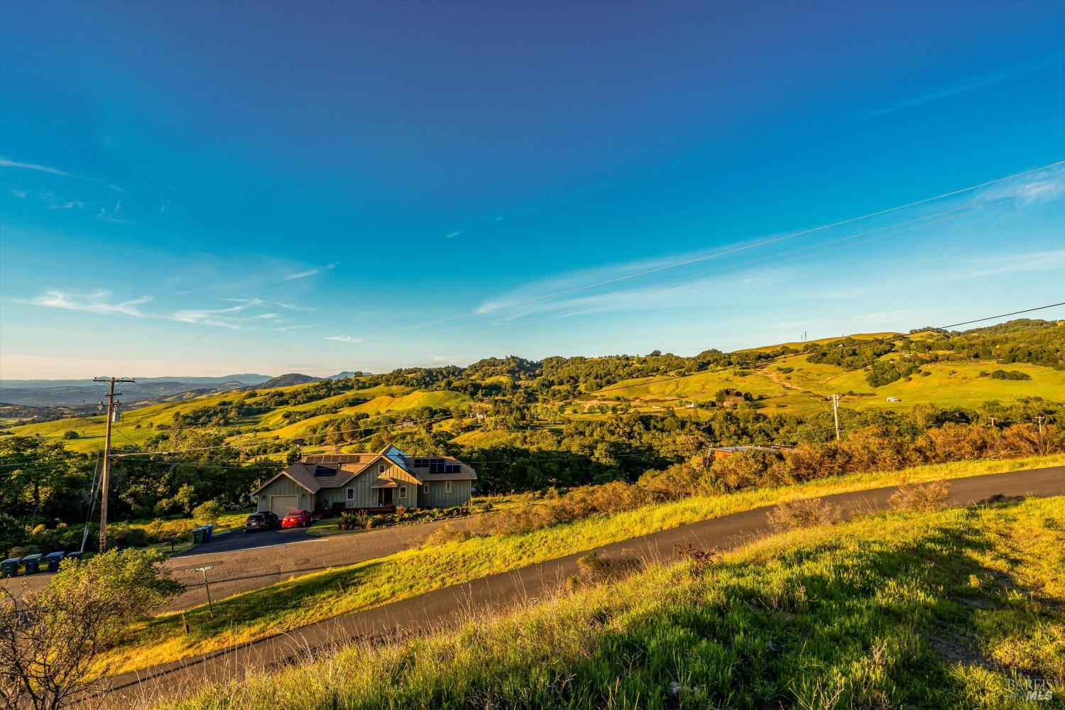 6048 Hyland Way Penngrove CA 94951