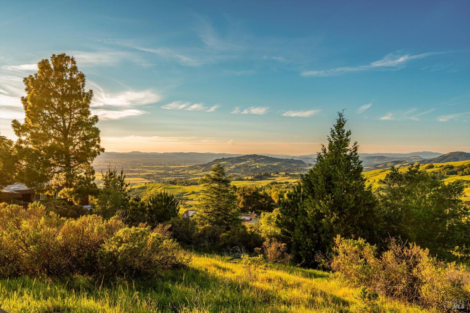 6048 Hyland Way Penngrove CA 94951