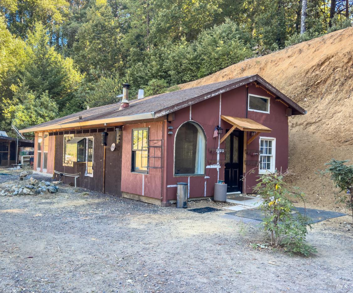 30750 Timberline Road Willits CA 95490