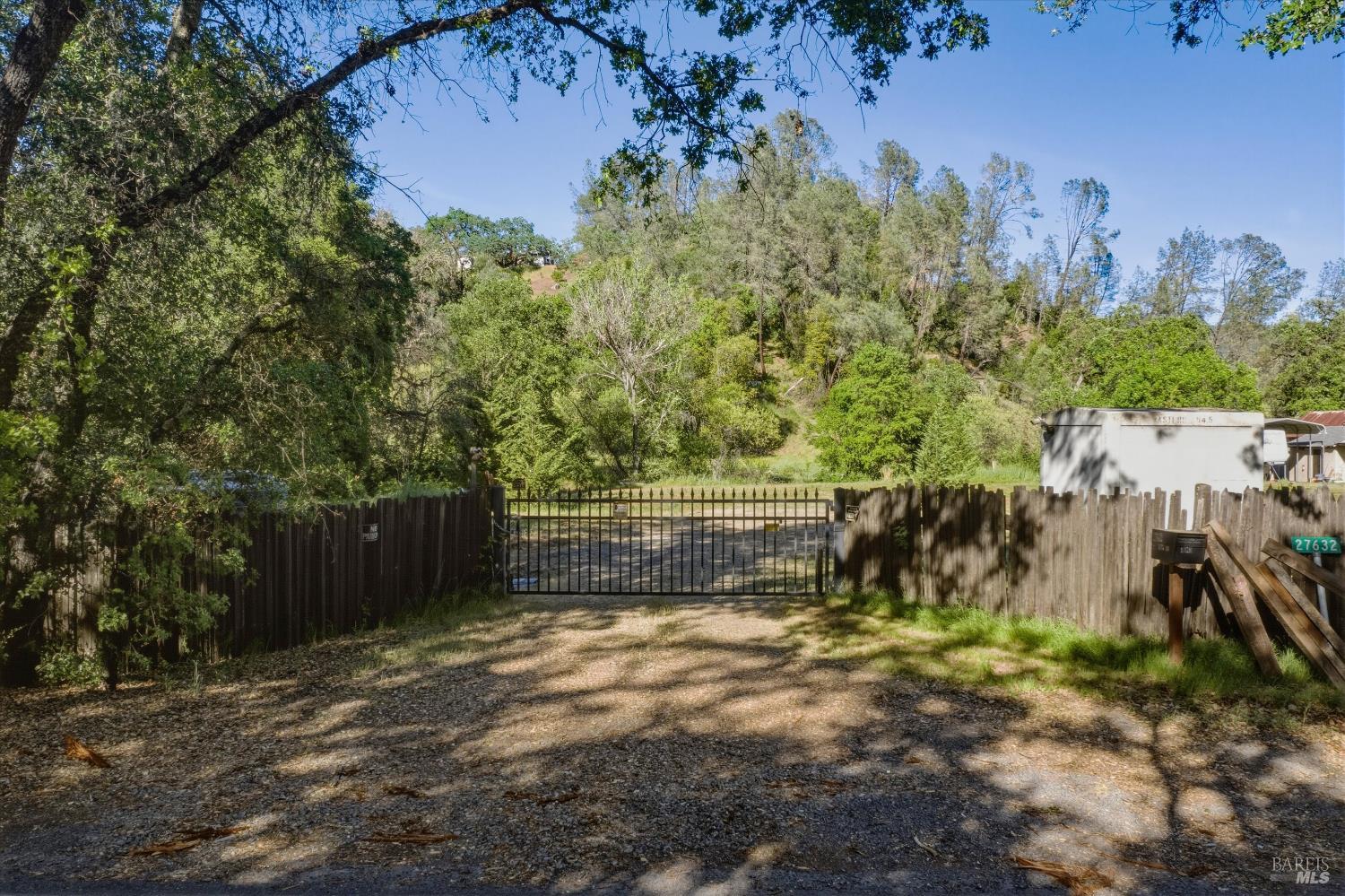 27632 Asti Road Cloverdale CA 95425