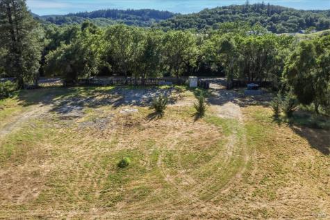 27632 Asti Road Cloverdale CA 95425