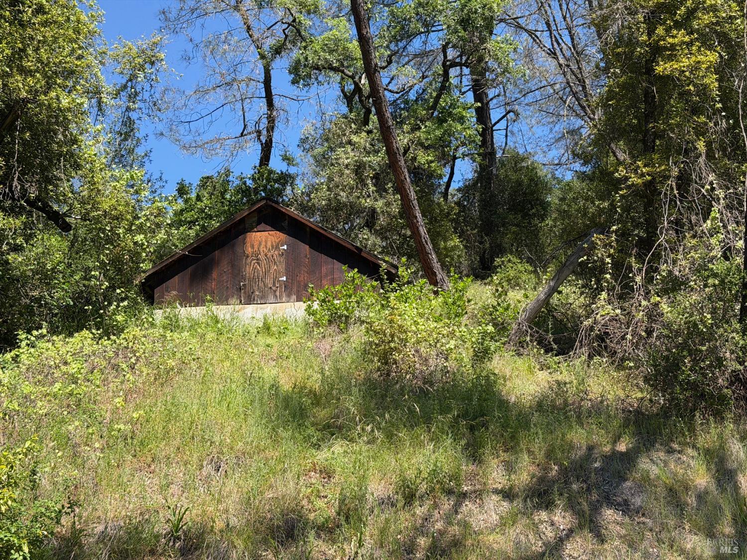 27632 Asti Road Cloverdale CA 95425