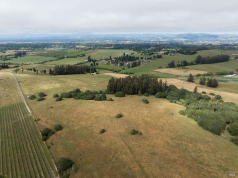 4855 Canfield Road Petaluma CA 94952