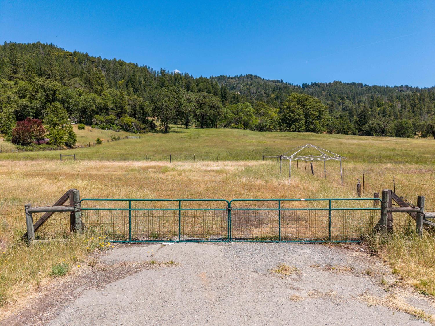 45455 Highway 101 Laytonville CA 95454