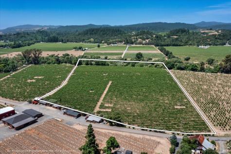 1580 Magnolia Drive Healdsburg CA 95448