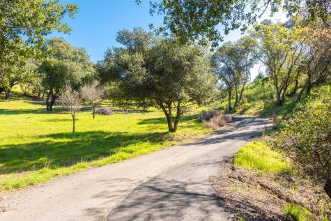 1650 Anaheim Court Santa Rosa CA 95404