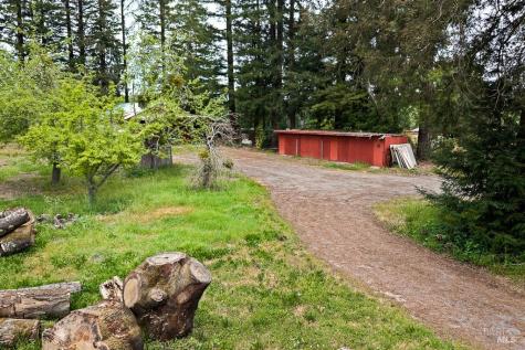 8466 Templeman Road Forestville CA 95436