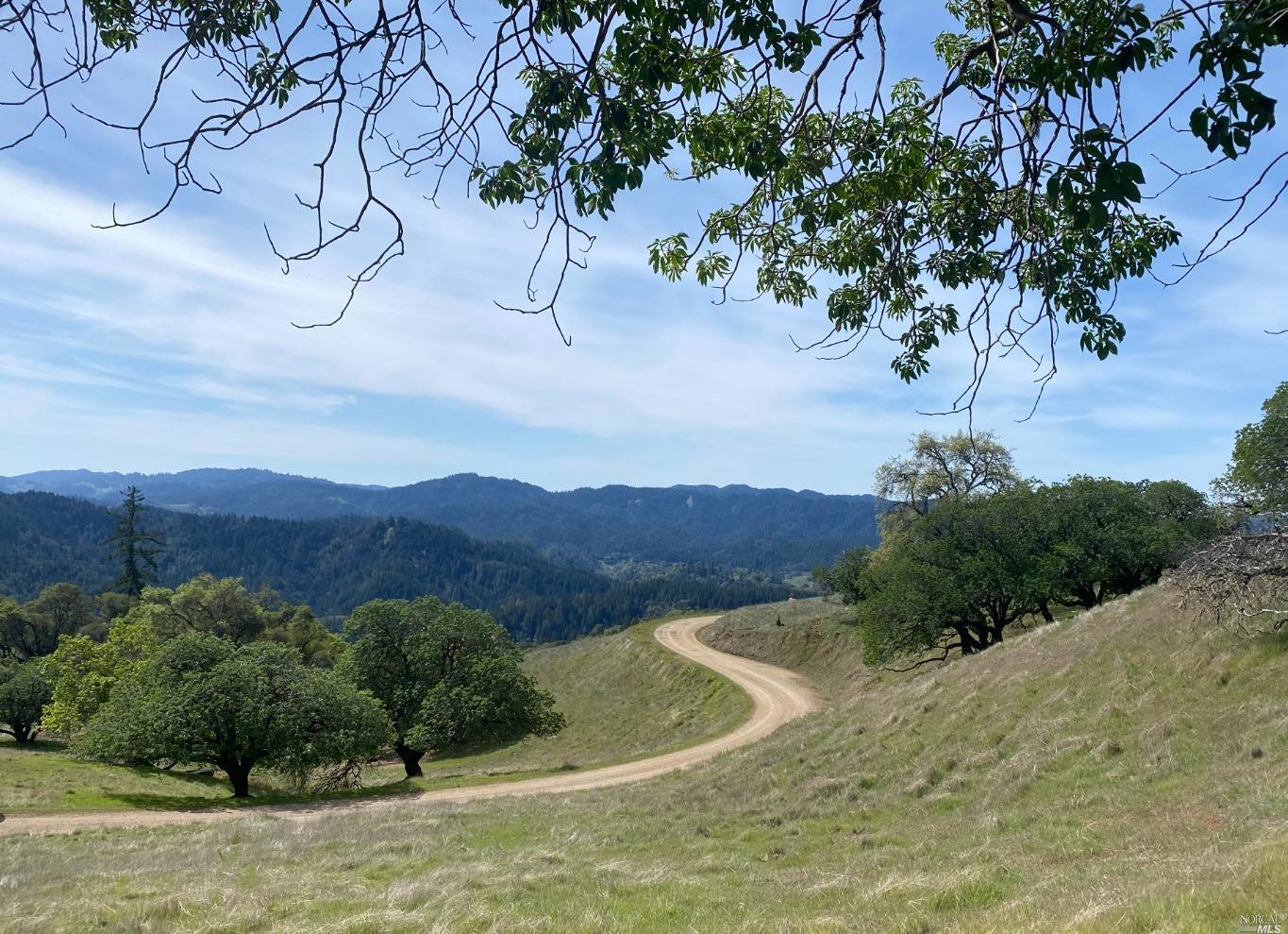19010 Hulbert Road Yorkville CA 95494