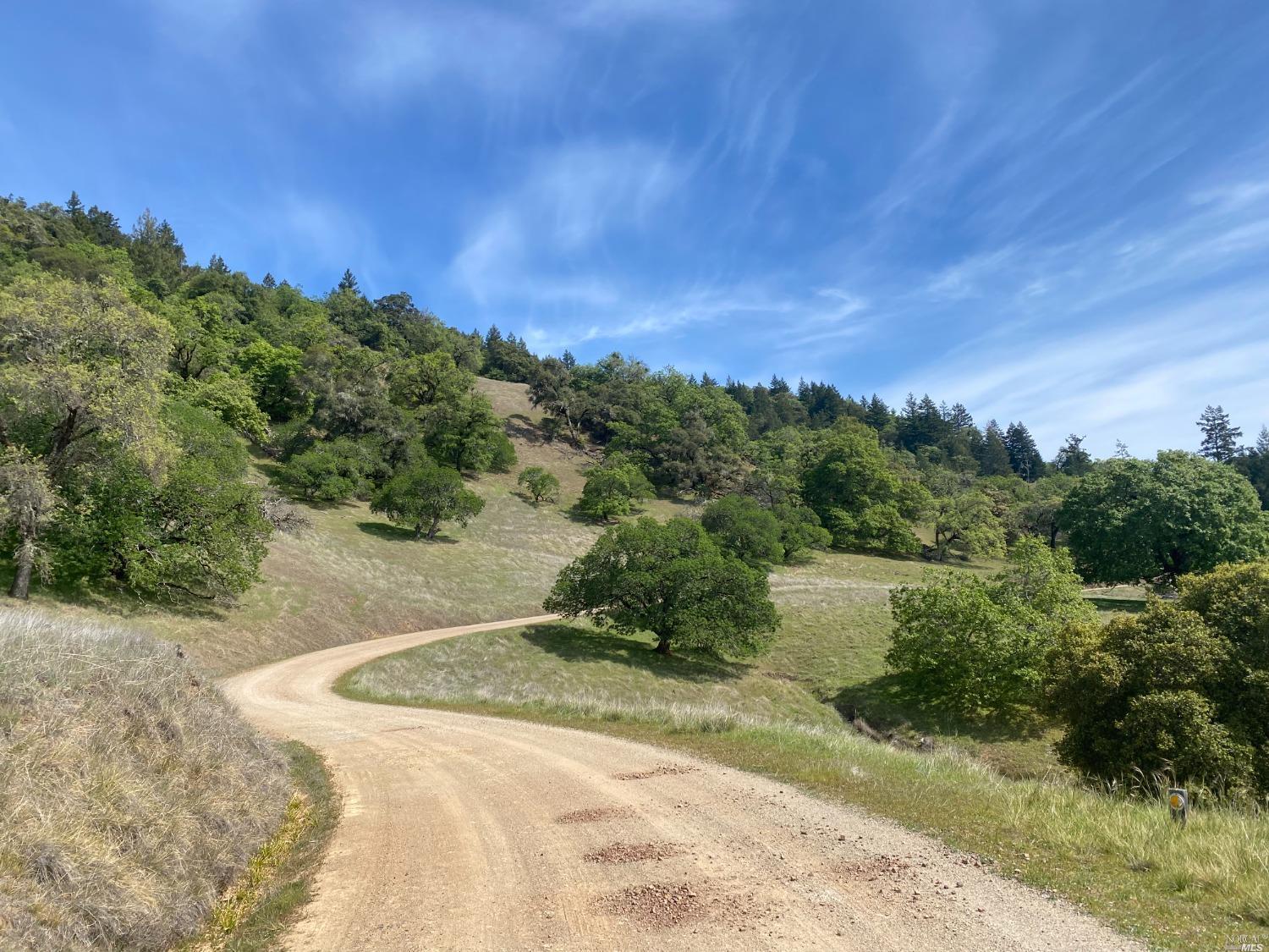 19010 Hulbert Road Yorkville CA 95494