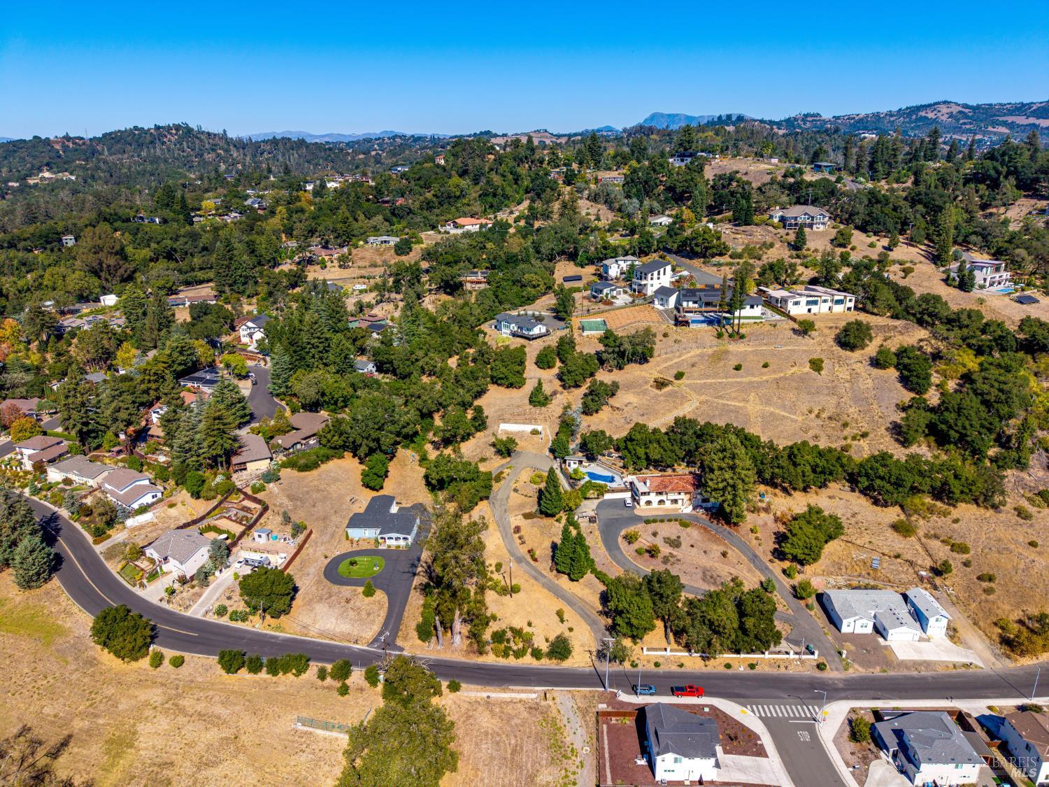 4980 Carriage Lane Santa Rosa CA 95403