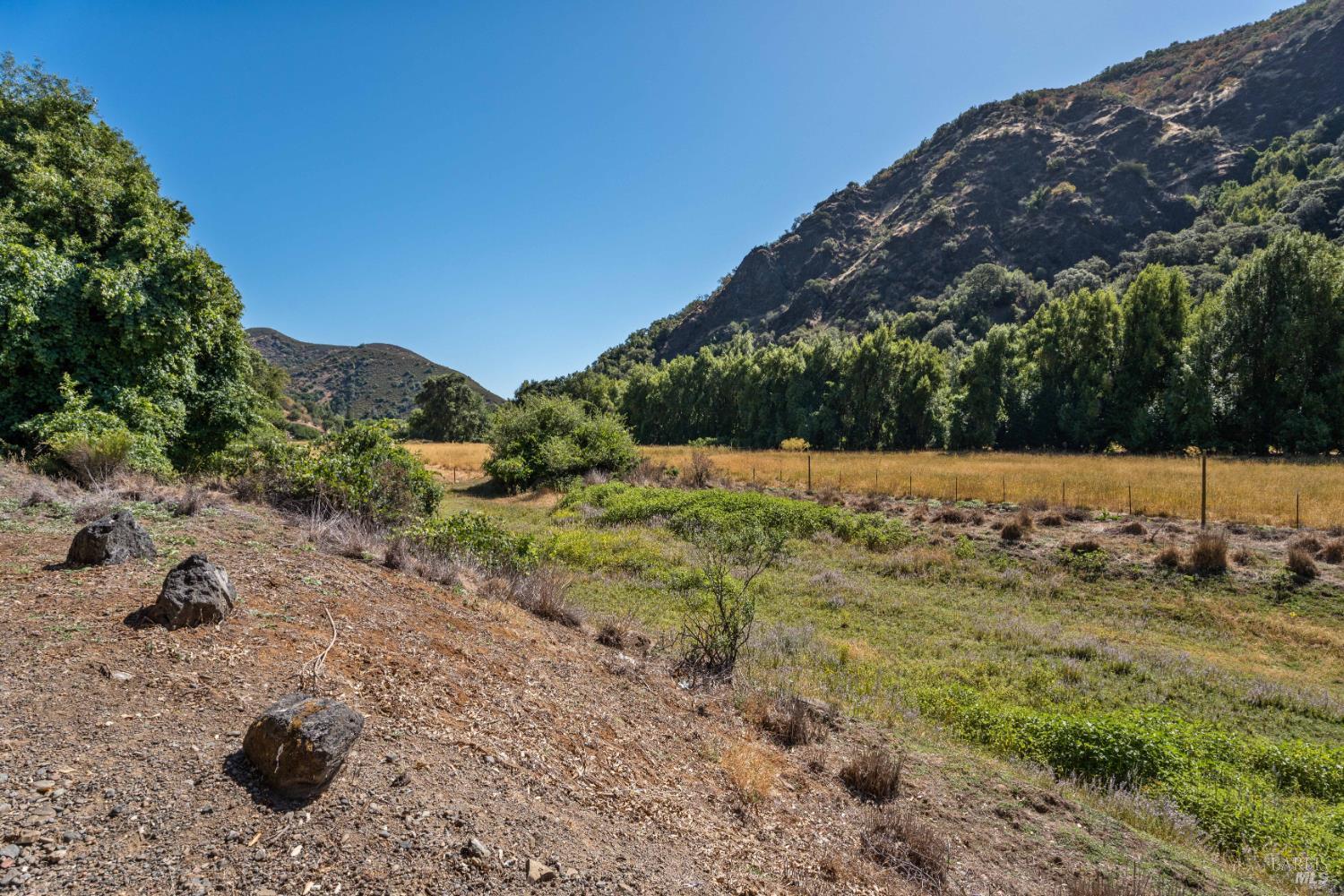 8670 Scotts Valley Road Upper Lake CA 95485