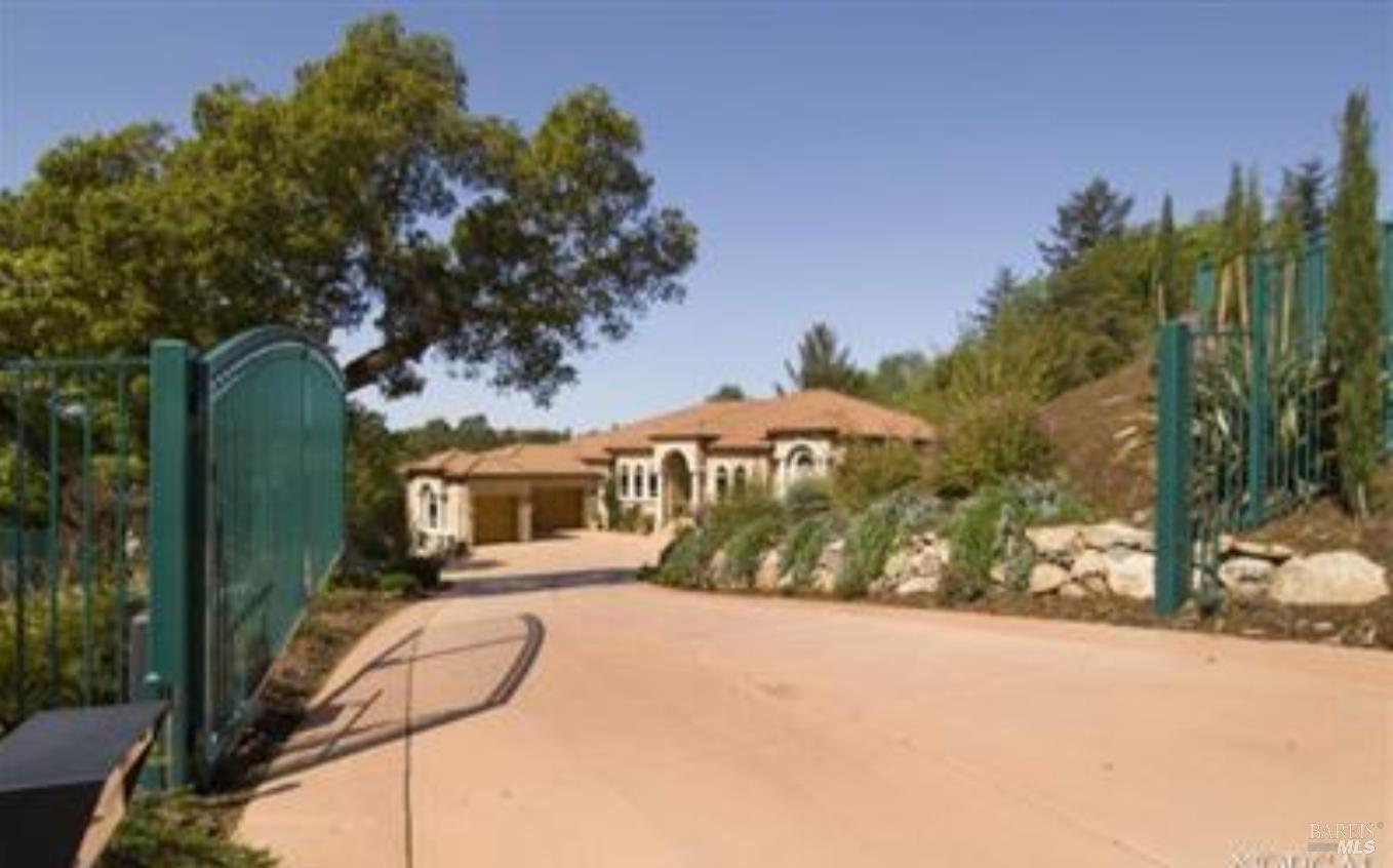 3600 Crown Hill Drive Santa Rosa CA 95404