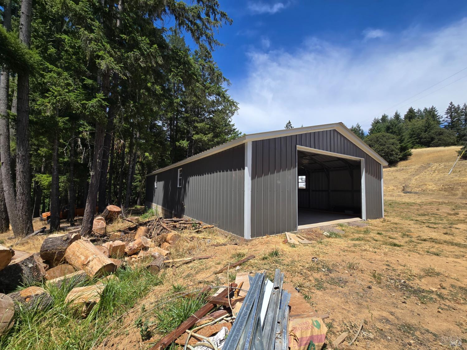 26102 Peacock Road Willits CA 95490