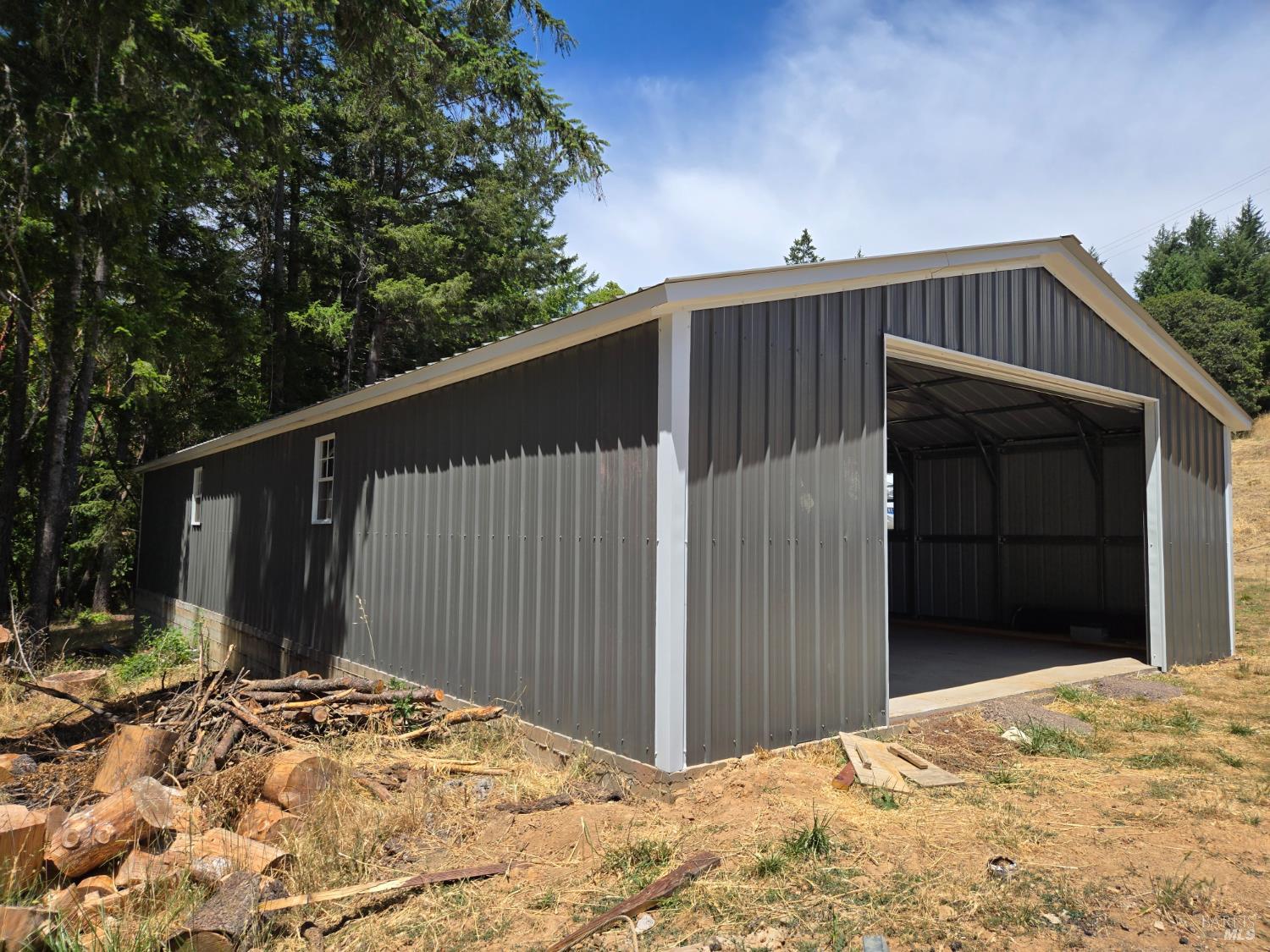 26102 Peacock Road Willits CA 95490