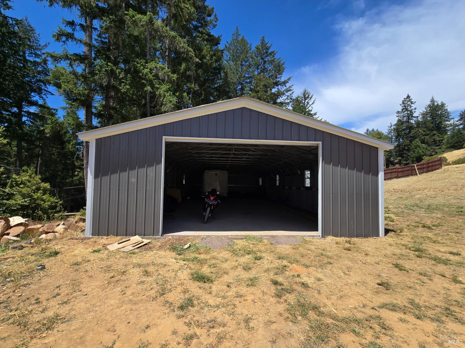 26102 Peacock Road Willits CA 95490