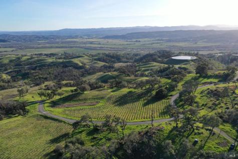 594 Artisan Circle Geyserville CA 95441