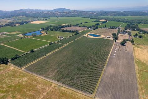 5744 Highway 128 Geyserville CA 95441