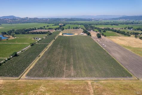 5744 Highway 128 Geyserville CA 95441