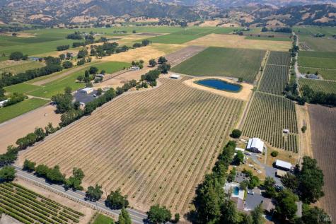 5744 Highway 128 Geyserville CA 95441