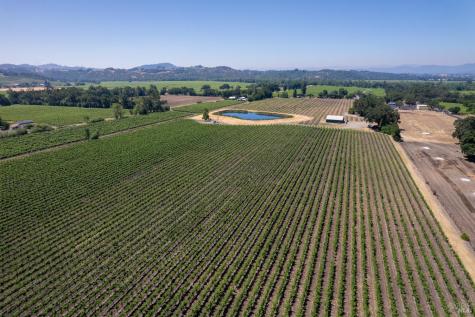 5744 Highway 128 Geyserville CA 95441