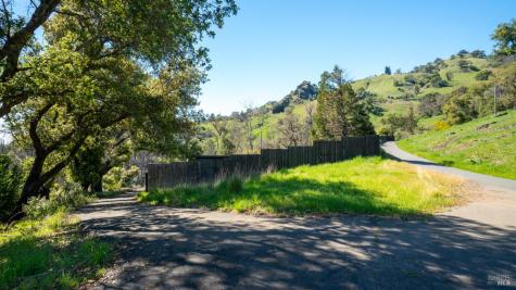 1470 Los Alamos Road Santa Rosa CA 95409