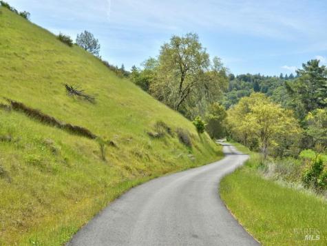 950 Canyon Road Geyserville CA 95441