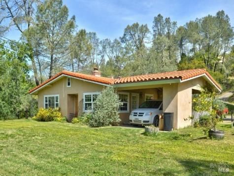 950 Canyon Road Geyserville CA 95441