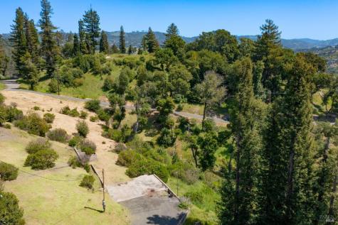 1058 Wikiup Drive Santa Rosa CA 95403