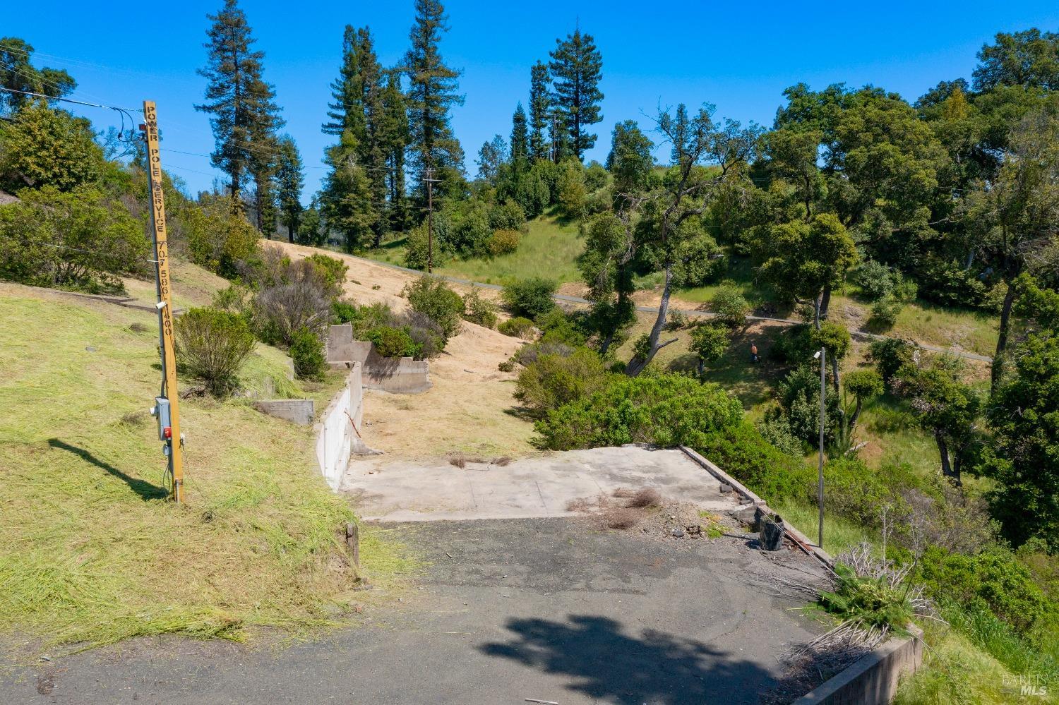 1058 Wikiup Drive Santa Rosa CA 95403