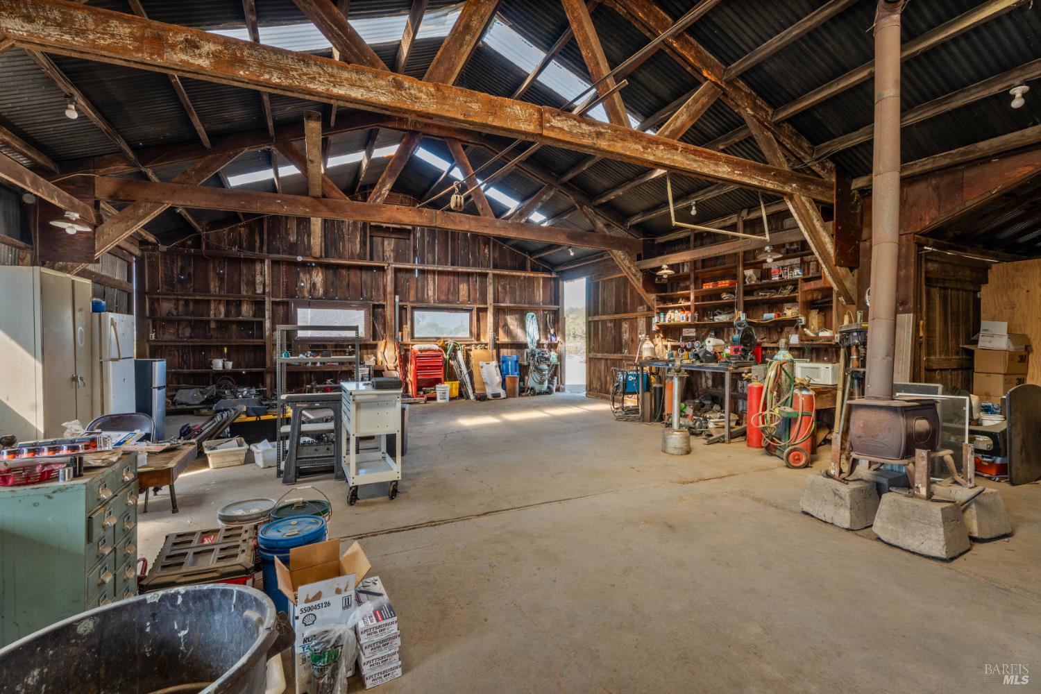 2070-2090 Old River Road Ukiah CA 95482