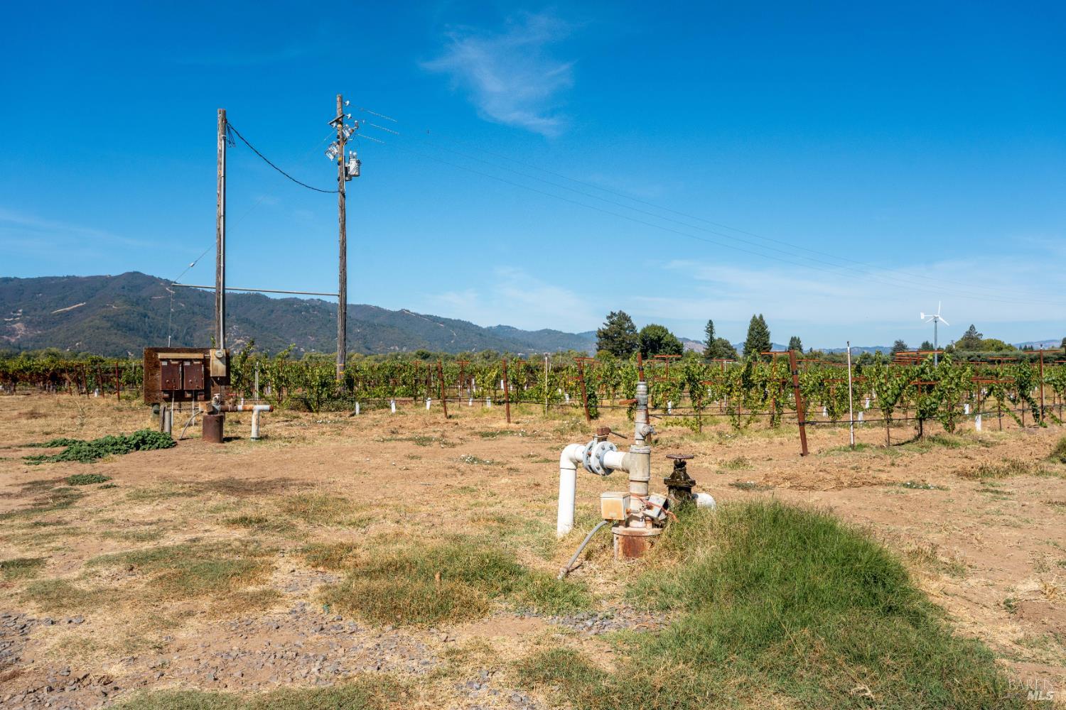 2070-2090 Old River Road Ukiah CA 95482